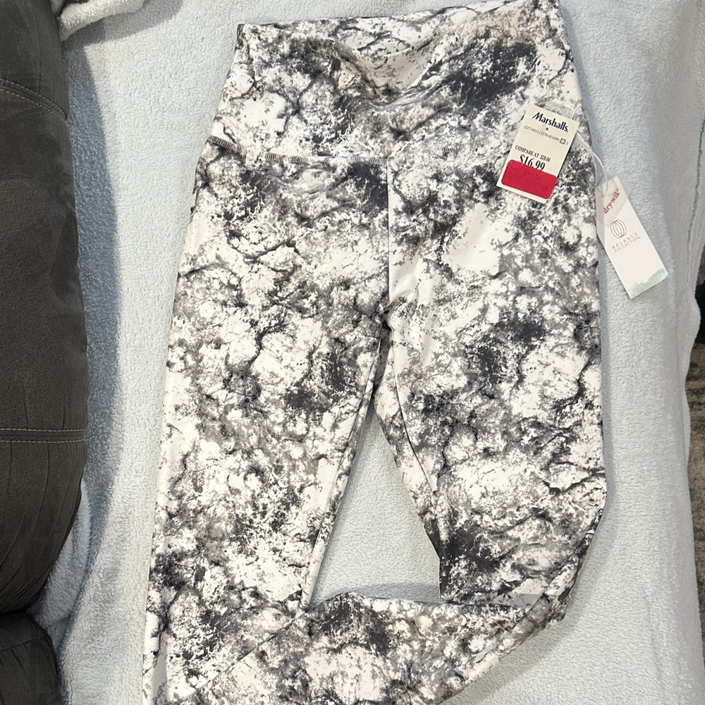 Women's Black & White Marble Print Jeans size medium NWT
